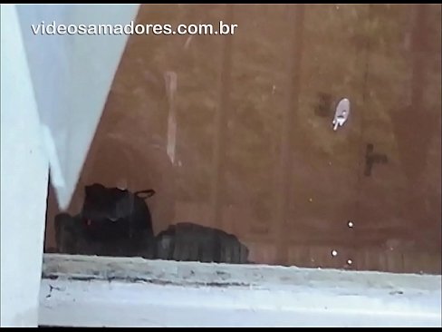 ❤️ Kiimas mees vaatab oma tüdruksõpra koos teise mehega, salvestab keppimisvideot ilma paari häirimata ️❌ Anaal video at us