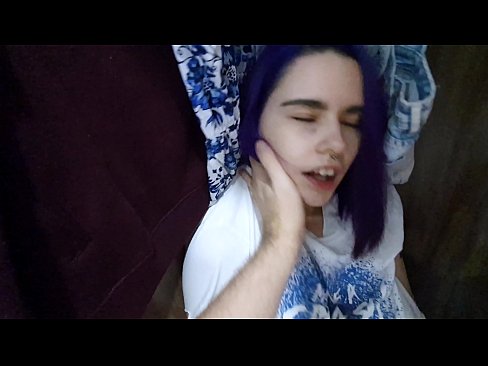 ❤️ Leidsin oma õe kapist ja aitasin tal cumida ️❌ Anaal video at us